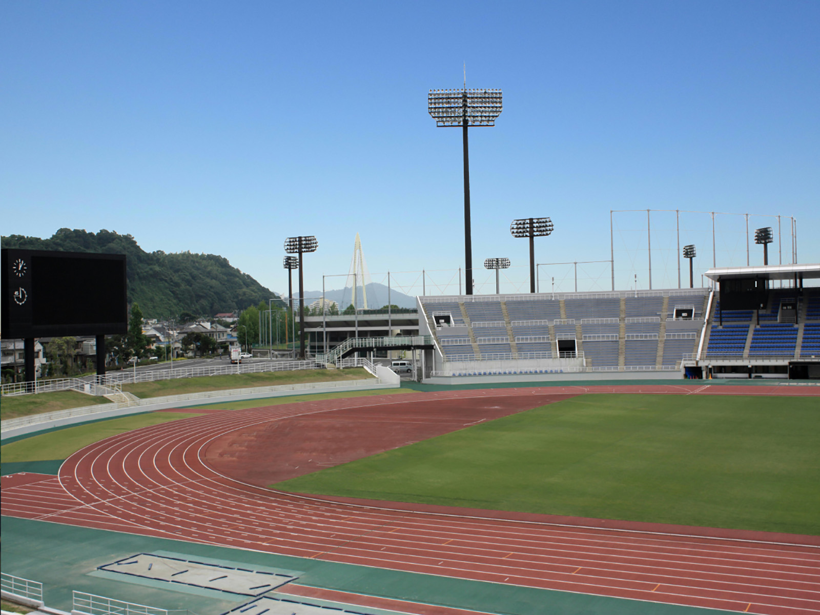 紀三井寺県営野球場、陸上競技場